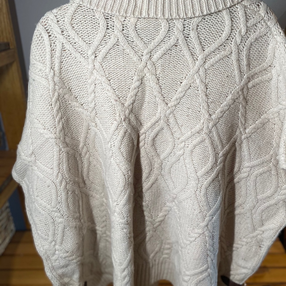 Max Studio Poncho - Picture 4 of 4